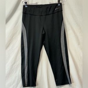 Sportline Leggings Capri Athletic Leggings Pants Junior Size 13‎